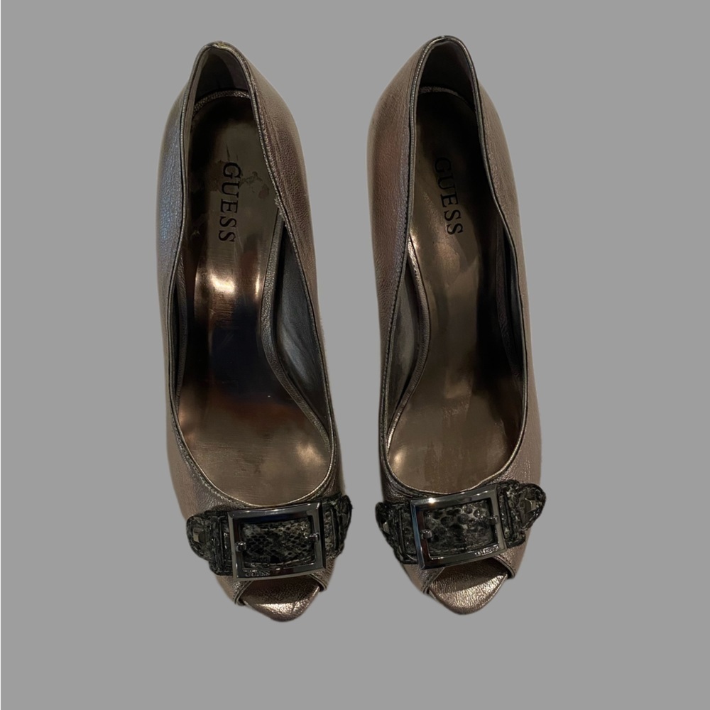 GUESS Peep toe Heels Size 9M Silver and black with